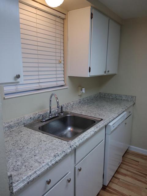 2406 W Turner Rd, Lodi, CA 95242 photo 2