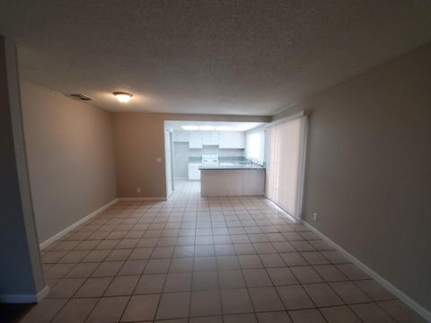 8100 Haystack Dr, Sacramento, CA 95828 photo 3