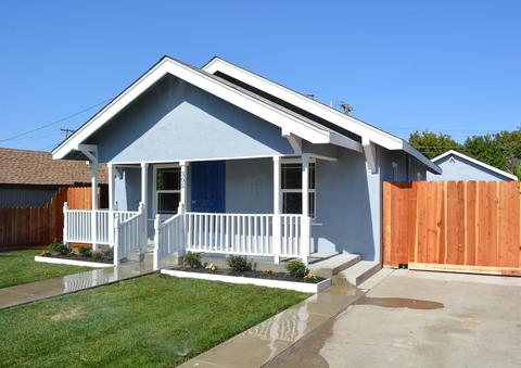 305 E Vine St, Lodi, CA 95240 photo 2