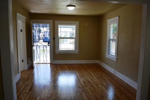 305 E Vine St, Lodi, CA 95240 photo 3