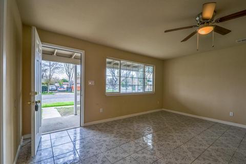 220 Vine St, Modesto, CA 95351 photo 10