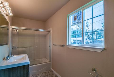 220 Vine St, Modesto, CA 95351 photo 27