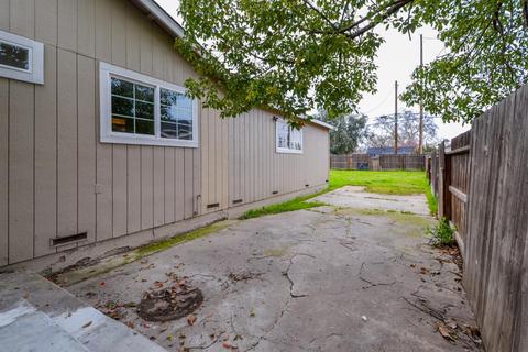 220 Vine St, Modesto, CA 95351 photo 31