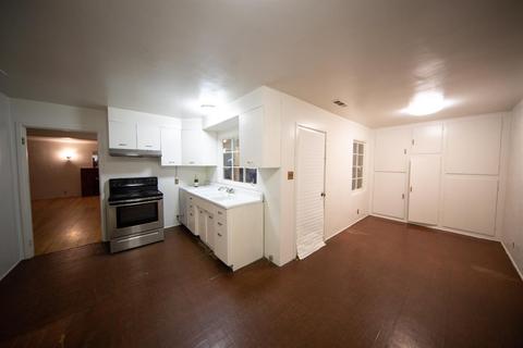 607 W Grayson Rd, Modesto, CA 95358 photo 2