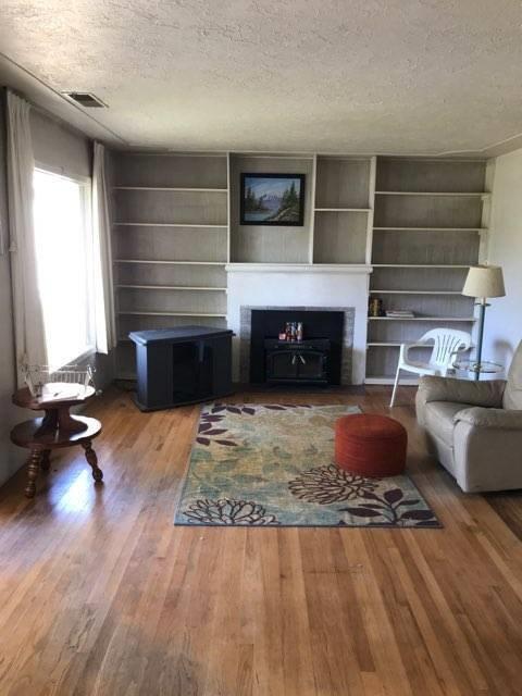 1519 W 22nd St, Merced, CA 95340 photo 2