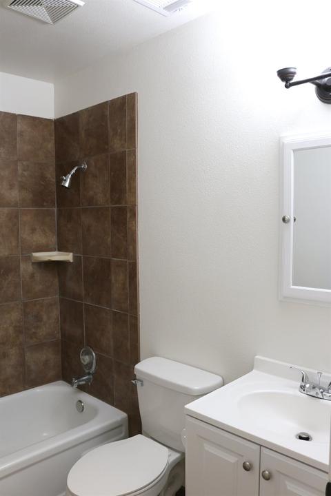 2104 Lance St, Modesto, CA 95354 photo 13