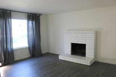 2104 Lance St, Modesto, CA 95354 photo 5