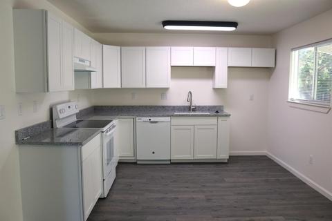 2104 Lance St, Modesto, CA 95354 photo 8