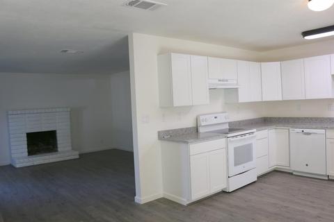 2104 Lance St, Modesto, CA 95354 photo 7