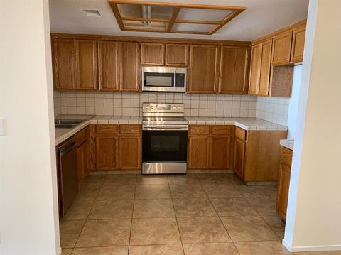 369 Cherry Ln, Manteca, CA 95337 photo 6