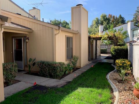 369 Cherry Ln, Manteca, CA 95337 photo 2