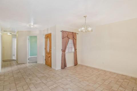 1165 Groen Ct, Ripon, CA 95366 photo 4