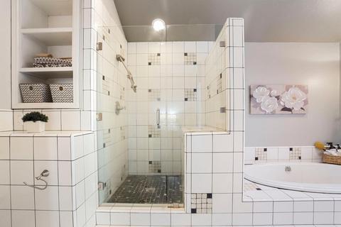 728 Howard St, Lodi, CA 95242 photo 32