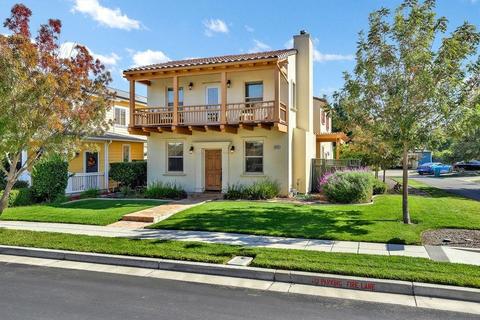 646 Park Haven Dr, Tracy, CA 95377 photo 2