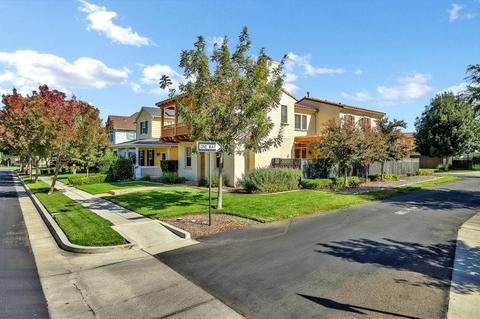 646 Park Haven Dr, Tracy, CA 95377 photo 4