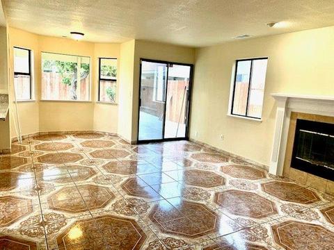 2817 E Glasglow Dr, Ceres, CA 95307 photo 4