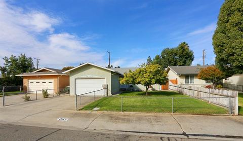 941 Woodrow St, Lodi, CA 95240 photo 2