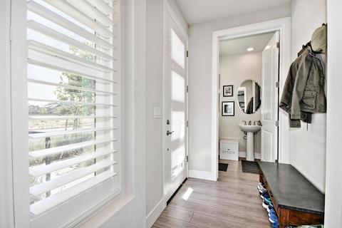 1695 Heirloom St, Davis, CA 95616 photo 5