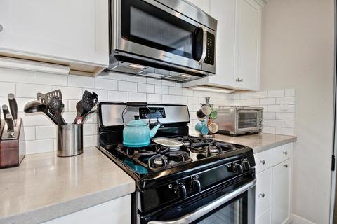 1695 Heirloom St, Davis, CA 95616 photo 12