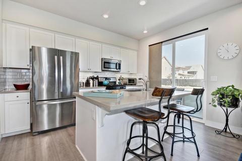 1695 Heirloom St, Davis, CA 95616 photo 10