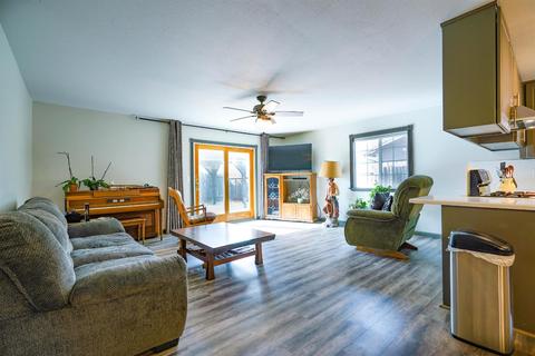 1026 Eisenhower Way, Winters, CA 95694 photo 6