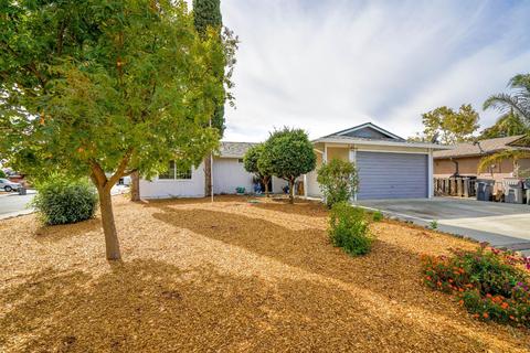 1026 Eisenhower Way, Winters, CA 95694 photo 4