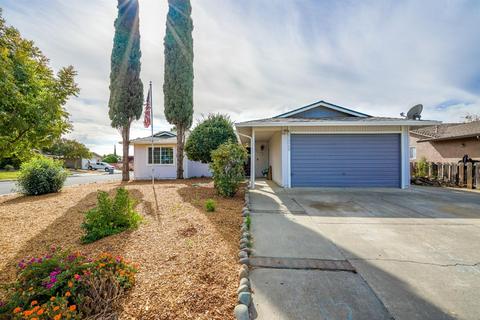 1026 Eisenhower Way, Winters, CA 95694 photo 2
