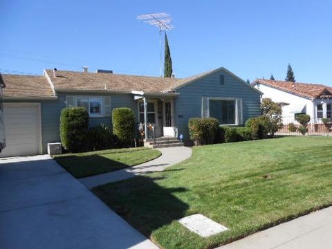 219 S Sunset Dr, Lodi, CA 95240 photo 1