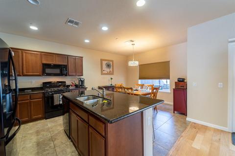1532 Vandalay Dr, Ceres, CA 95307 photo 9