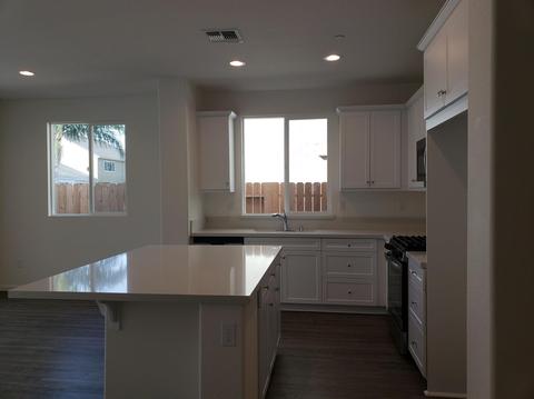 467 Lily Dr, Merced, CA 95341 photo 5