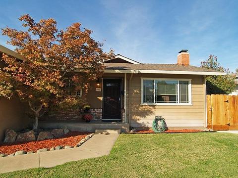 301 Earlham Dr, Turlock, CA 95380 photo 2