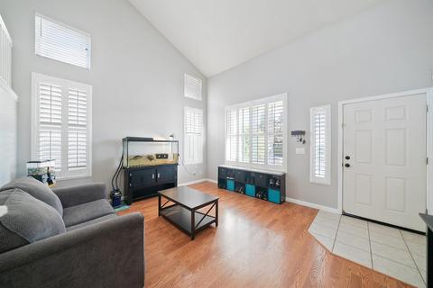 1197 Gwerder St, Tracy, CA 95377 photo 2