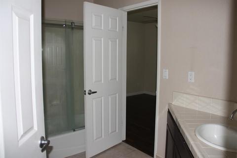 2208 Arnhem Pl, Modesto, CA 95356 photo 15