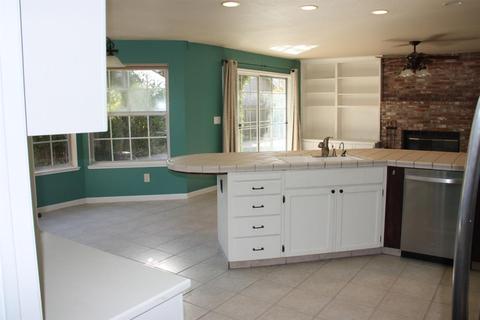 2208 Arnhem Pl, Modesto, CA 95356 photo 9