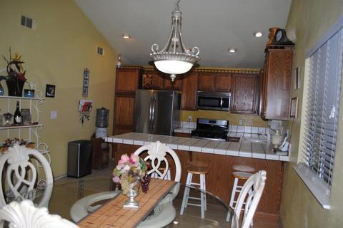 828 Blue Ridge Ln, Modesto, CA 95358 photo 4