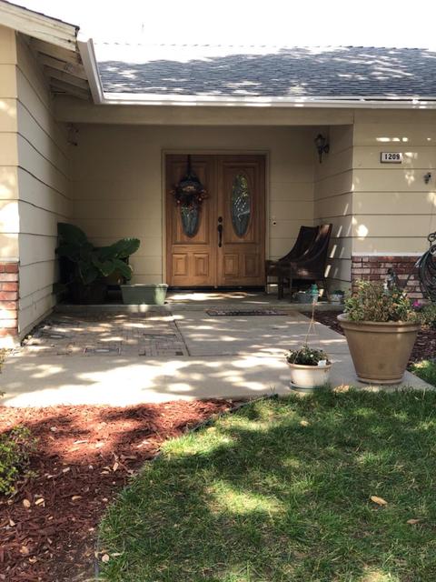 1209 Chateaugay Dr, Modesto, CA 95356 photo 2