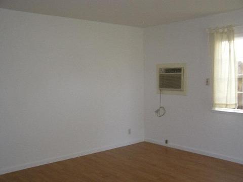 537 Calaveras St, Lodi, CA 95240 photo 10