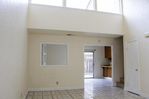 2204 Sharon Way, Modesto, CA 95350 photo 4