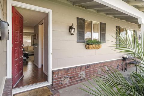 1168 N Ham Ln, Lodi, CA 95242 photo 2