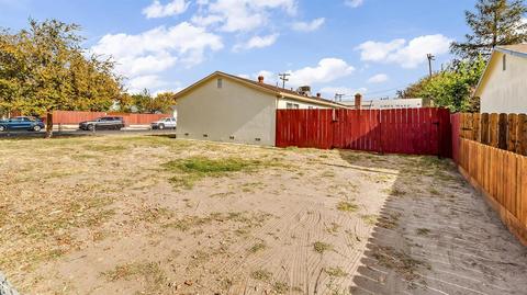 672 N St, Lathrop, CA 95330 photo 5