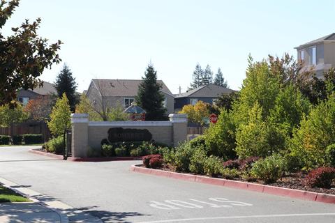 411 Ashwick Loop, Sacramento, CA 95823 photo 3