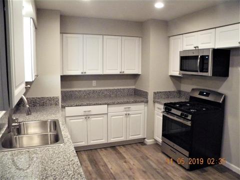 916 Latimer Ave, Modesto, CA 95351 photo 2