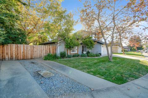 152 Robin Ct, Galt, CA 95632 photo 2