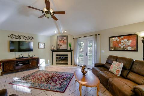 152 Robin Ct, Galt, CA 95632 photo 7