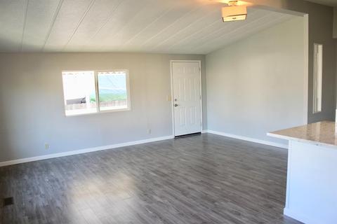 565 West Ave, Turlock, CA 95380 photo 8