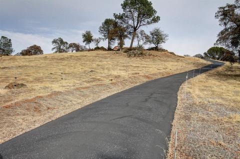 24875 Barefoot Rd, Grass Valley, CA 95949 photo 2