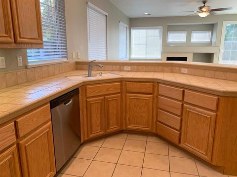 1340 Cherry Blossom Ln, Tracy, CA 95377 photo 8