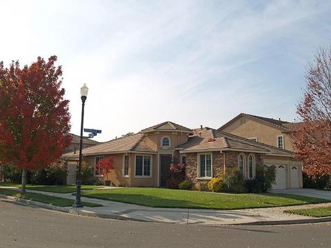 1844 Greenfield Dr, Turlock, CA 95382 photo 2
