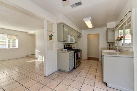 5100 Olean St, Fair Oaks, CA 95628 photo 9