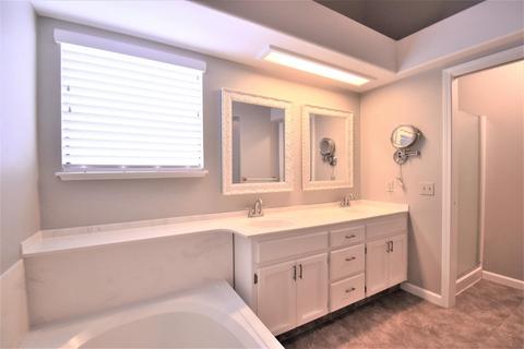 512 Clover Ave, Patterson, CA 95363 photo 12